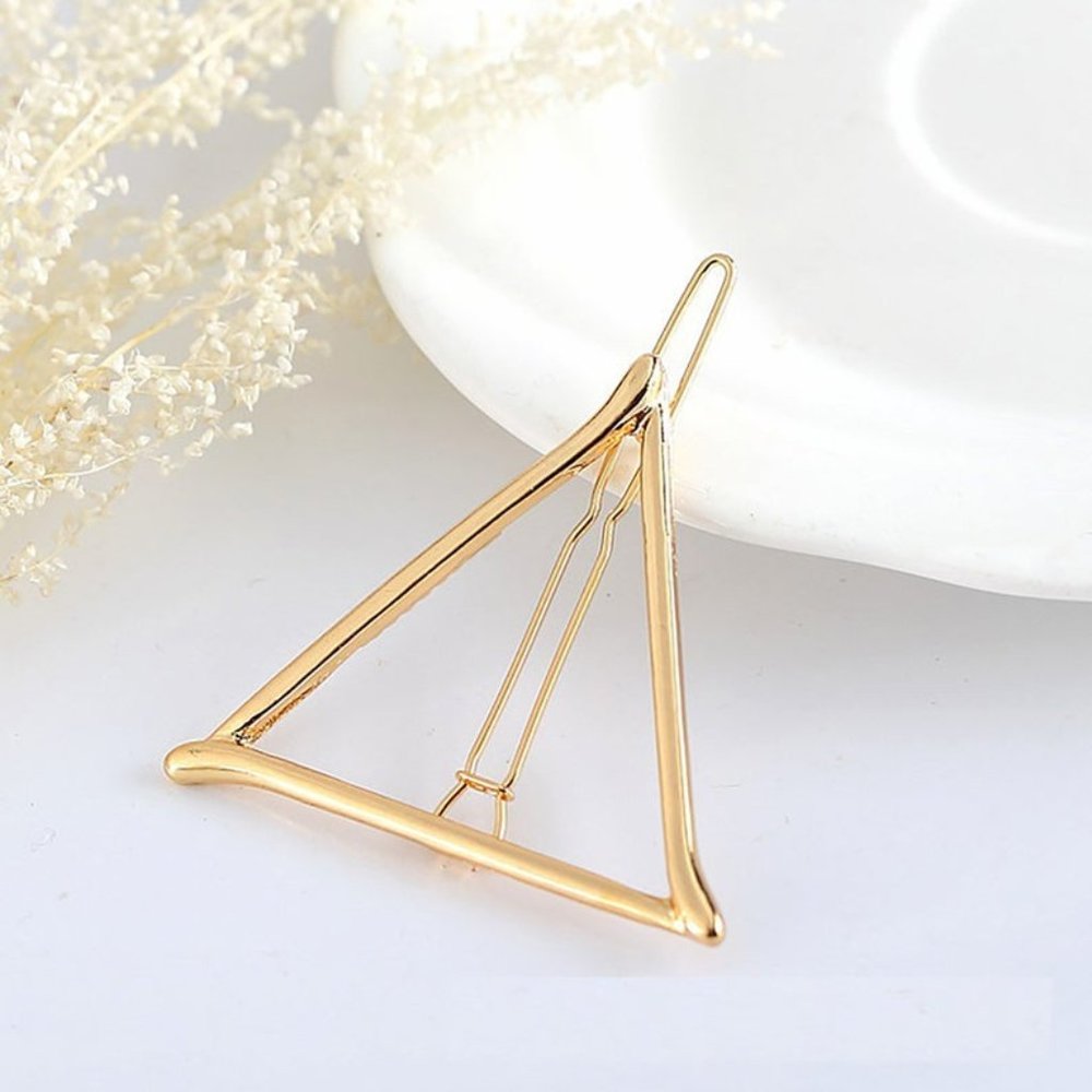 “3 Points" Minimalist Triangle Geometric Hair Clip - Picture 7 of 8